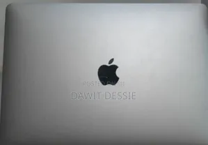 New Laptop Apple MacBook Pro 2017 8GB Intel Core I5 SSD 1T
