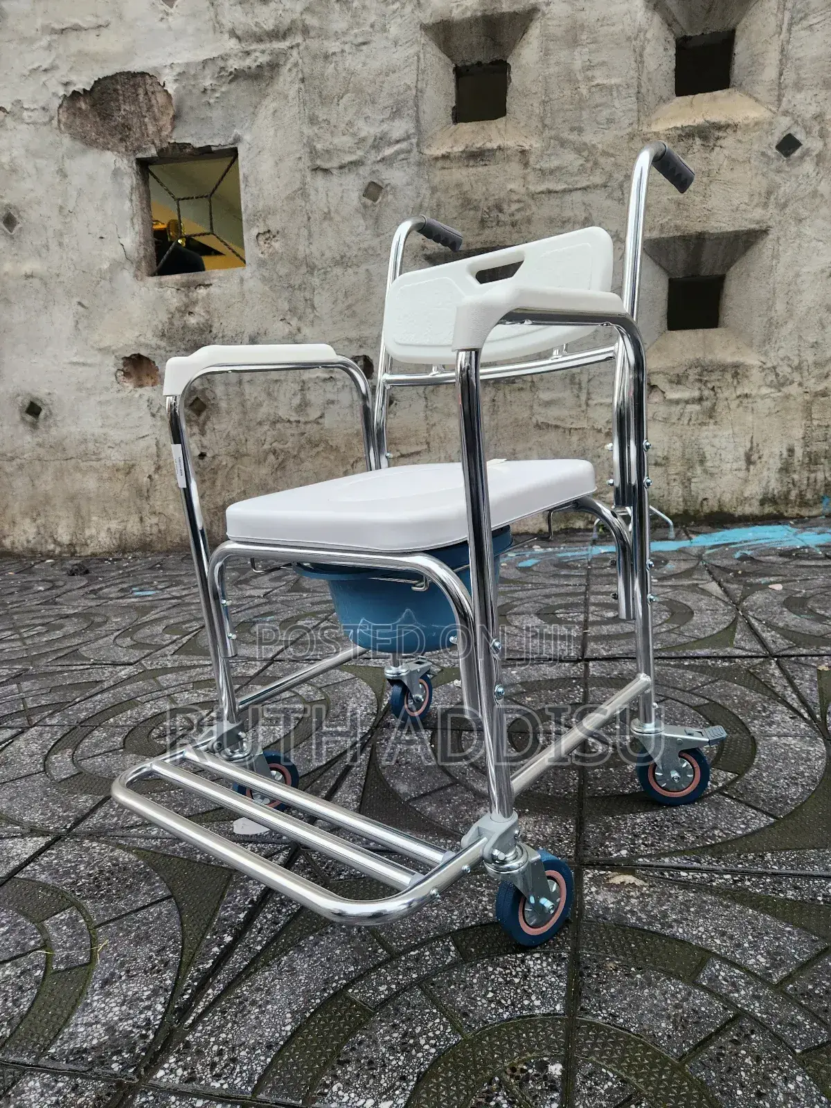 With Wheel Commode Wheelchair字樣strong Wheelchair痛覺wheelchair Almunium