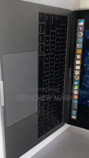 New Laptop Apple MacBook Pro 2017 8GB Intel Core I5 SSD 128GB
