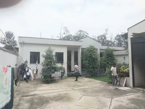 Furnished 3bdrm Villa in Bole for rent