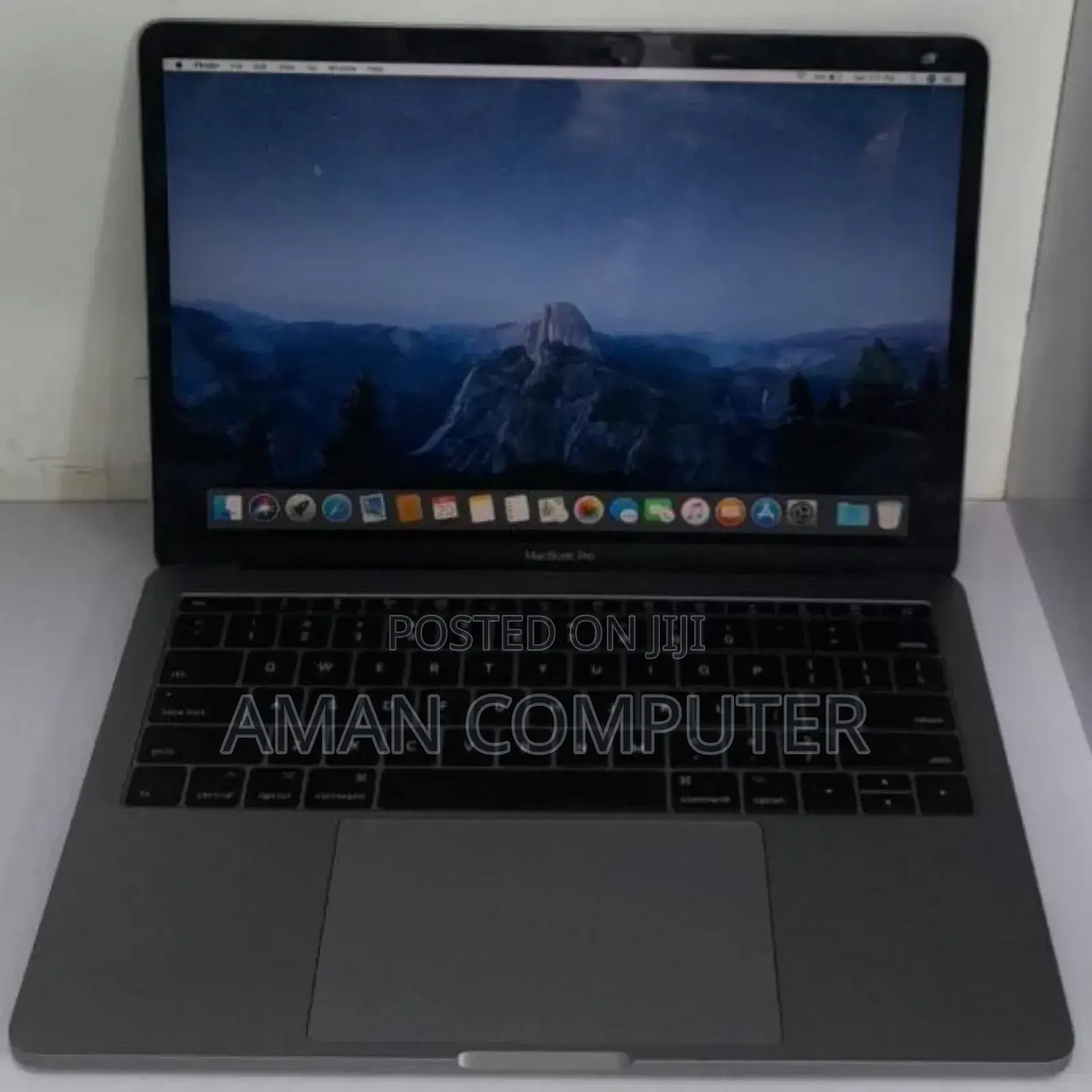 New Laptop Apple MacBook Pro 2017 8GB Intel Core I5 SSD 128GB