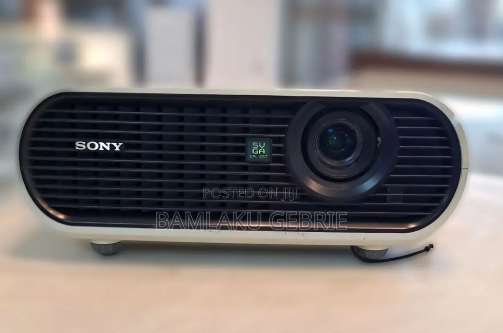  Sony VPL-Es7 Projector – Affordable Reliable
 Bright 1800 Lumen