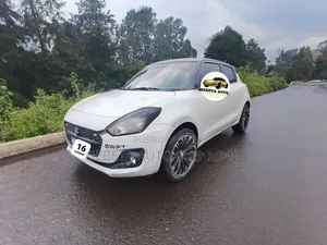 Suzuki Swift 2022 White