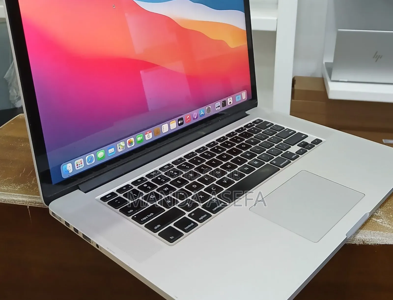 New Laptop Apple MacBook Pro 2015 16GB Intel Core i7 SSD 256GB