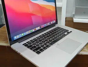 New Laptop Apple MacBook Pro 2015 16GB Intel Core i7 SSD 256GB