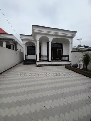 6bdrm Villa in House, Yeka for rent