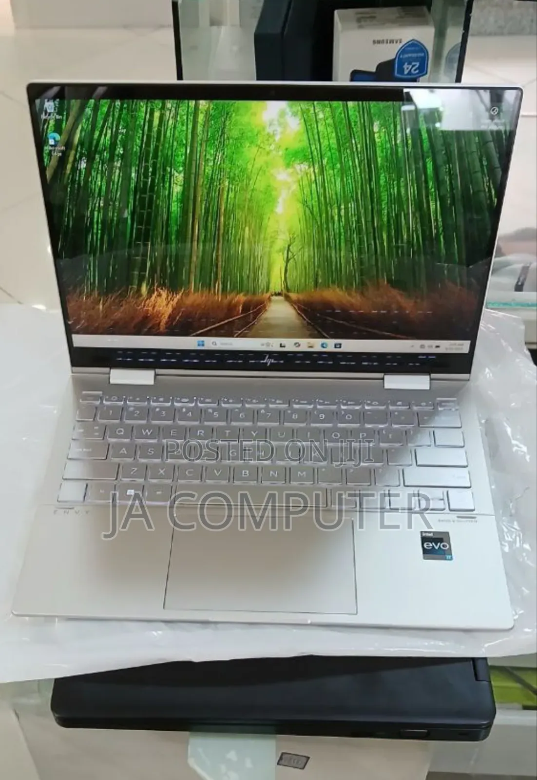 New Laptop HP Envy X360 8GB Intel Core I7 SSD 512GB