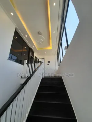9bdrm House in B+G+2, Yeka for rent