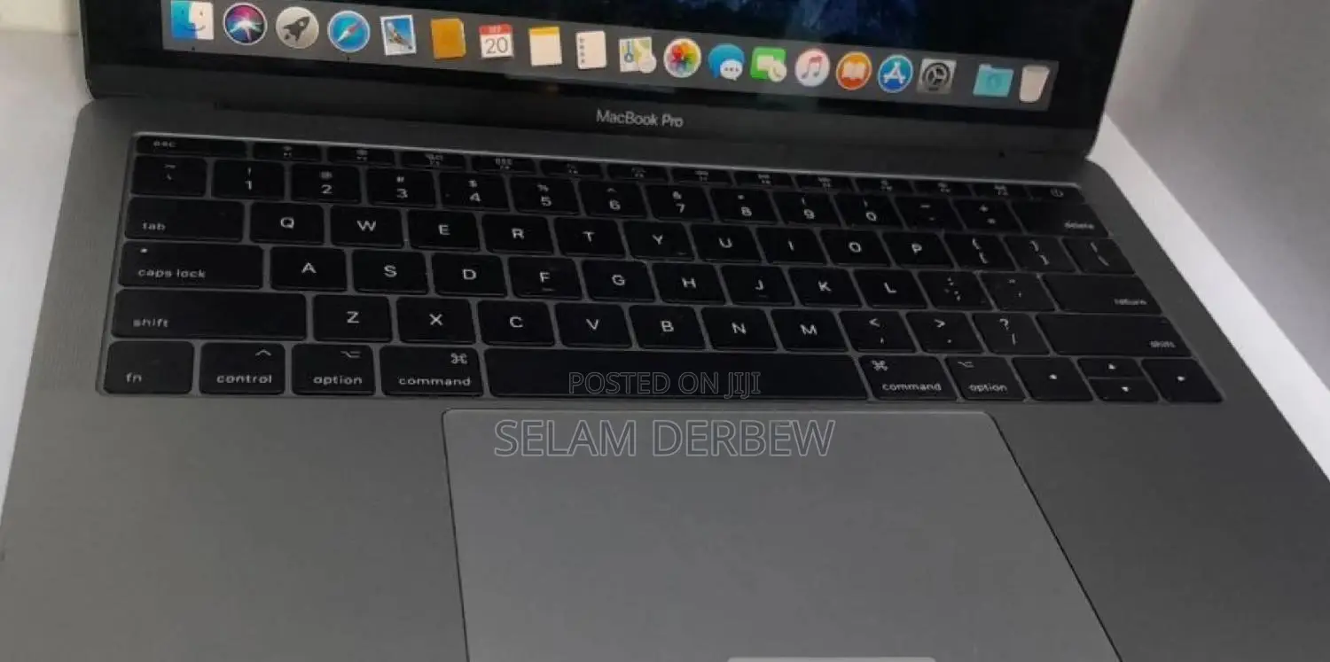 New Laptop Apple MacBook Pro 2017 8GB Intel Core I5 SSD 128GB