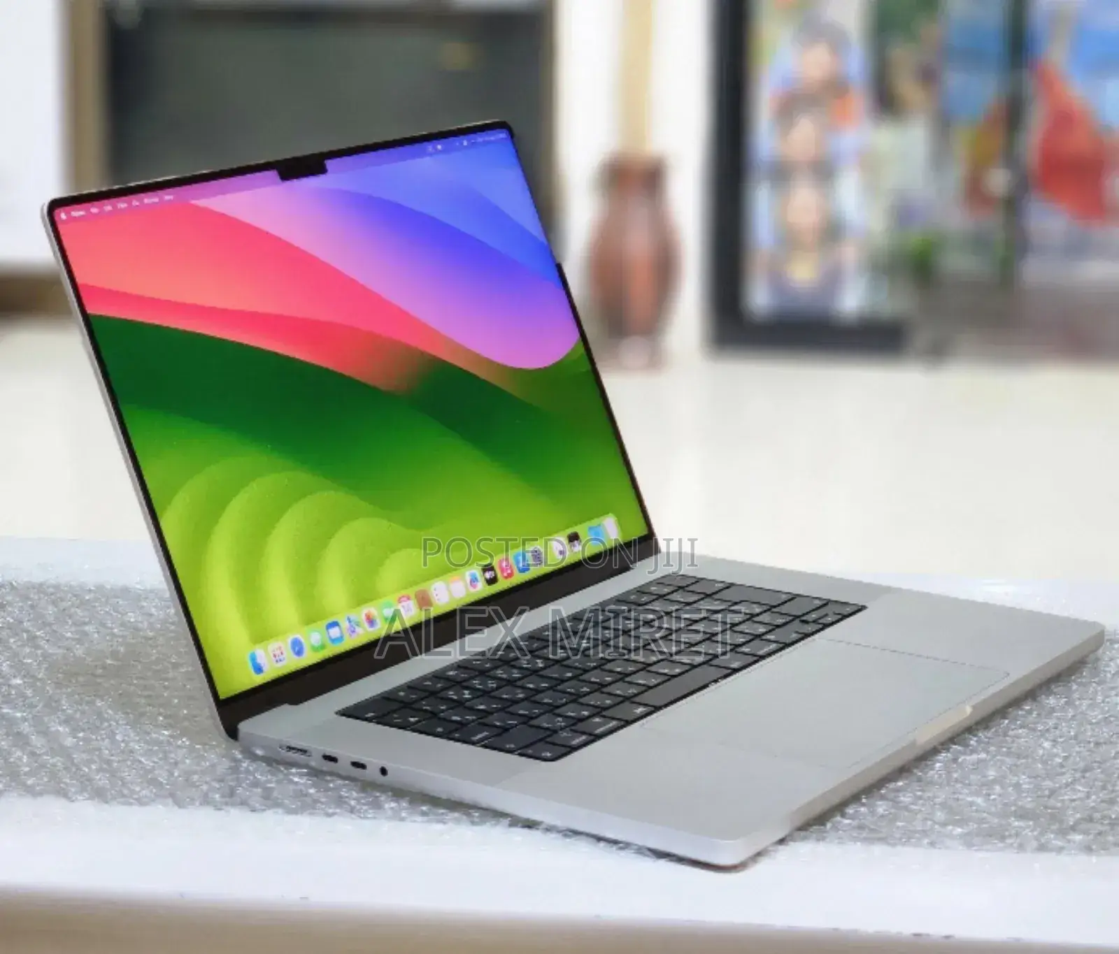 New Laptop Apple MacBook Pro M1 16GB Apple M1 SSD 512GB