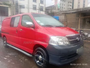 Toyota HiAce 2010 Red