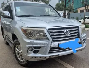 Toyota Land Cruiser 4.5 V8 DLX 2012 Silver