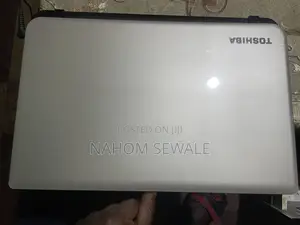 Laptop Toshiba Satellite C55 4GB Intel Core i3 HDD 500GB