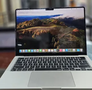 New Laptop Apple MacBook Pro M1 8GB Intel SSD 512GB