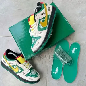 Nike Sb Dunk Low X Stussy "Bmw M3"
High Master Quality Shoes For
