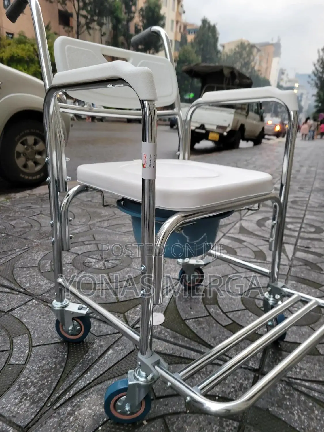3-in-1 Commode Chair With Wheels巉፺net Weight-6kgs,Max Capacity-150kgs