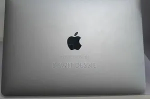 New Laptop Apple MacBook Pro 2017 8GB Intel Core I5 SSD 512GB