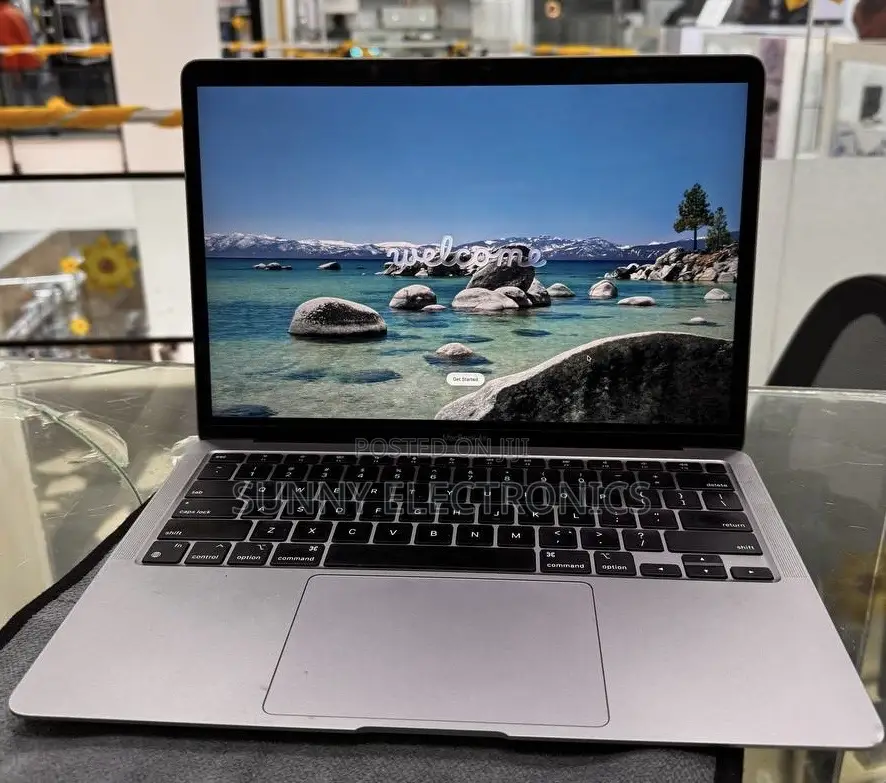 New Laptop Apple MacBook Air 2020 M1 8GB Apple M1 SSD 256GB