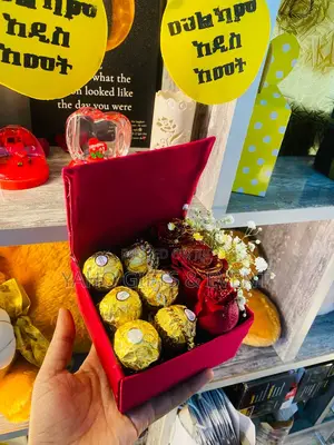 Chocolate,Flower and Bracelet Gift Set