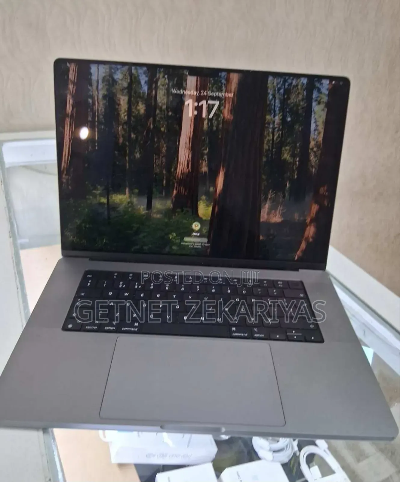 New Laptop Apple MacBook Pro 32GB Apple M1 Pro SSD 1T