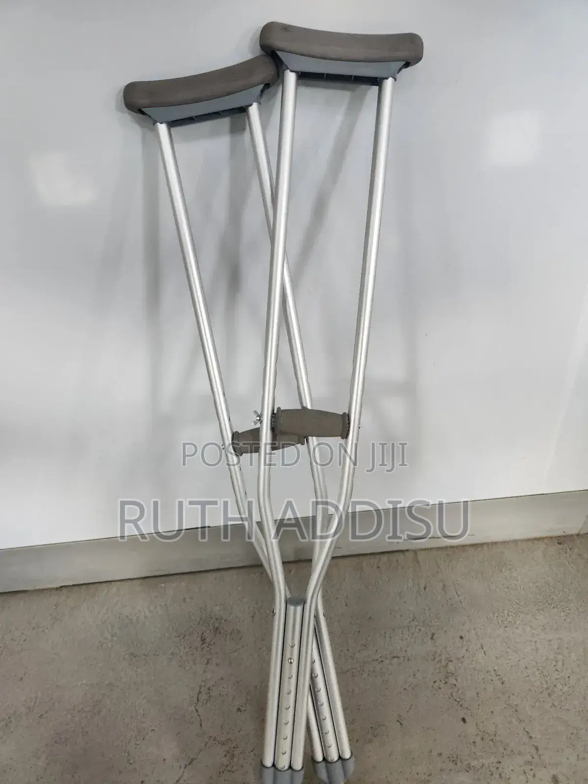 Axillary Bilateral Crutches奢望good Grip Medical Crutches Safe Crutches