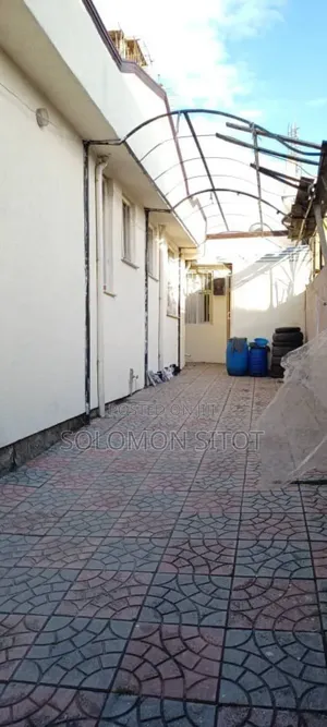3bdrm House in Beautiful Villa, Nifas Silk-Lafto for sale