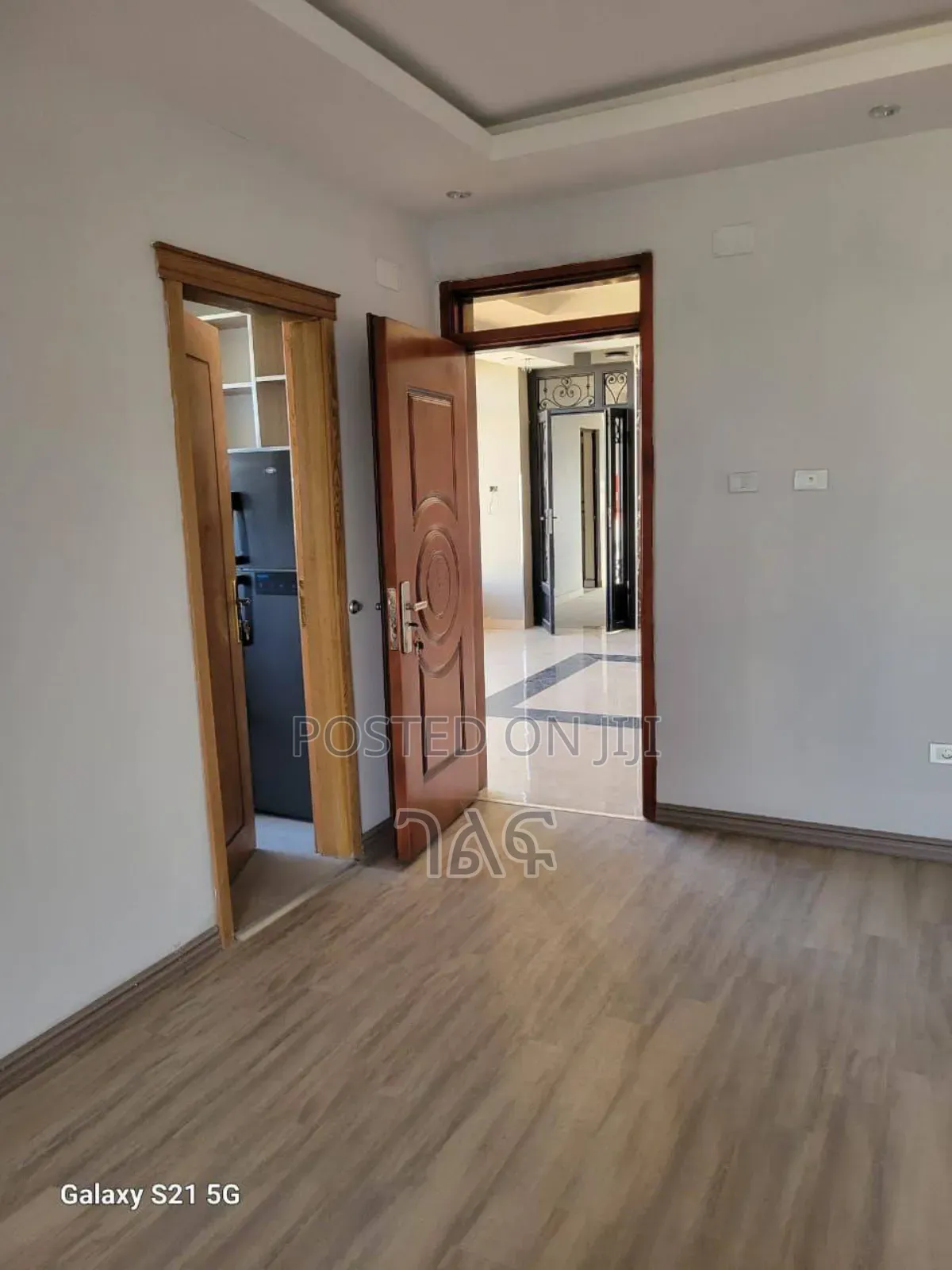 2bdrm Apartment in ቦሌ : መስቀል ፍላወር °የሚሸጥ, Bole for sale
