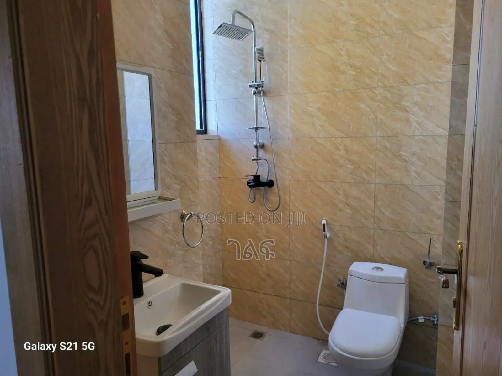 2bdrm Apartment in ቦሌ : መስቀል ፍላወር °የሚሸጥ, Bole for sale