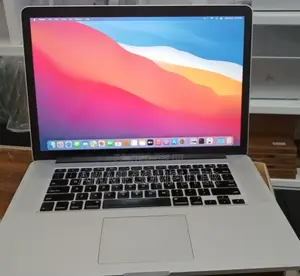 New Laptop Apple MacBook 2015 16GB Intel Core I7 SSD 256GB