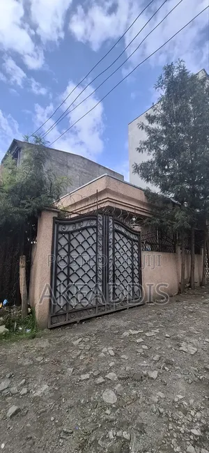 Furnished 4bdrm Villa in Bole Ayat for sale