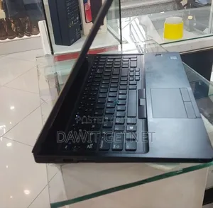 New Laptop Dell G15 5511 8GB Intel Core I7 SSD 256GB