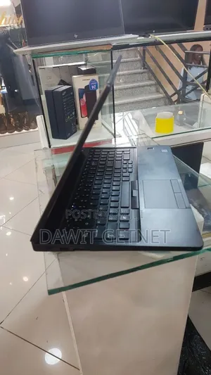 New Laptop Dell G15 5511 8GB Intel Core I7 SSD 256GB