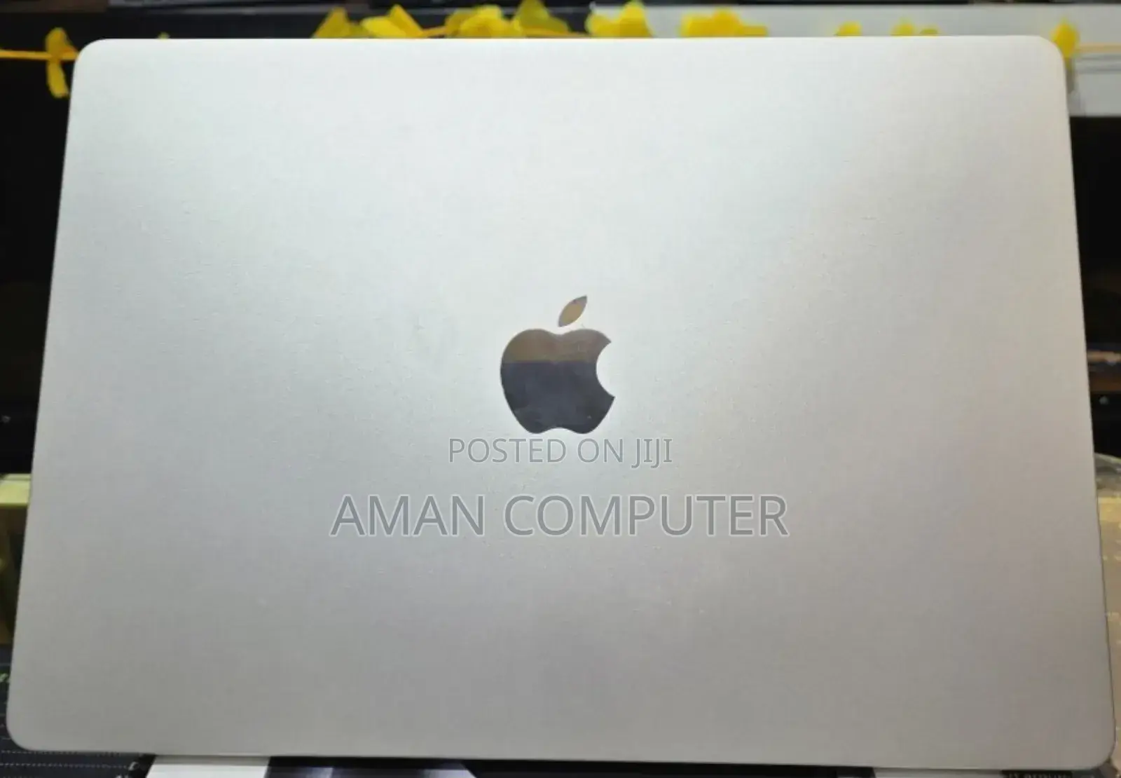 New Laptop Apple MacBook Air 2022 M2 16GB Intel SSD 256GB