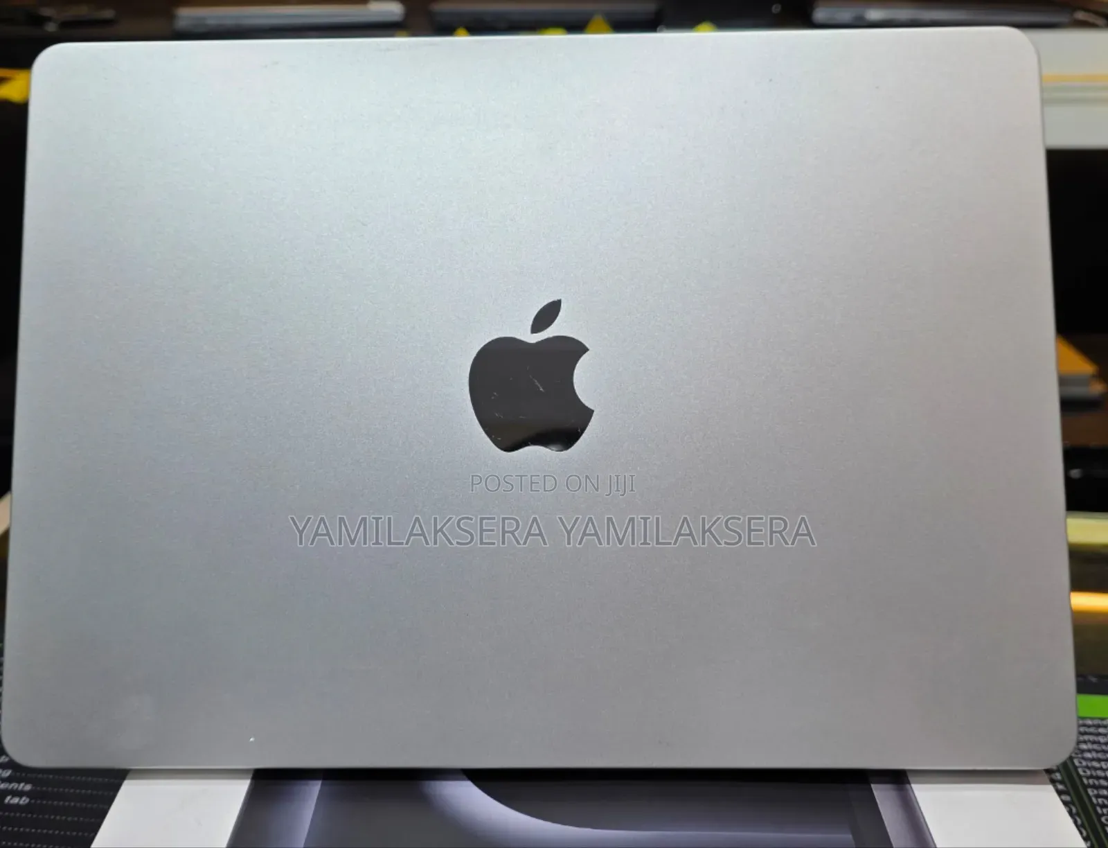 New Laptop Apple MacBook Air 2024 M3 16GB Intel Core M3 SSD 256GB