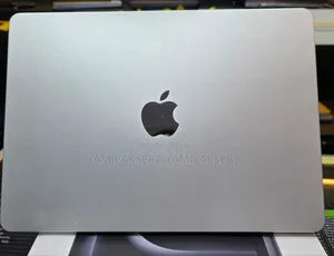 New Laptop Apple MacBook Air 2024 M3 16GB Intel Core M3 SSD 256GB