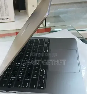 New Laptop Apple MacBook Air 2022 M2 8GB Intel Core I5 SSD 256GB