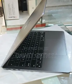 New Laptop Apple MacBook Air 2022 M2 8GB Intel Core I5 SSD 256GB