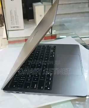 New Laptop Apple MacBook Air 2022 M2 8GB Intel Core I5 SSD 256GB