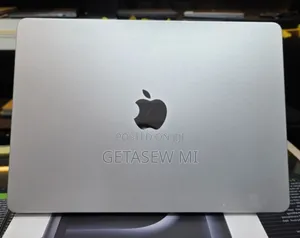 New Laptop Apple MacBook Air 2022 M2 16GB Apple M2 SSD 256GB