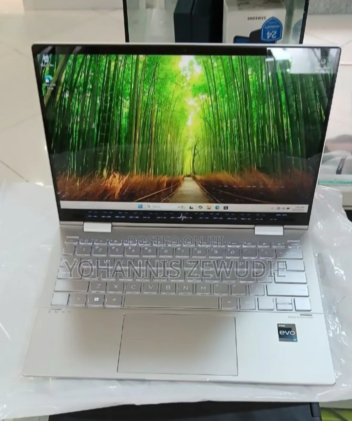 New Laptop HP Envy X360 8GB Intel Core I7 SSD 512GB