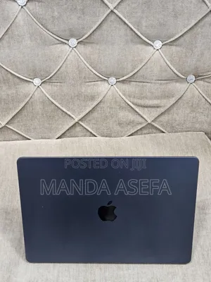 New Laptop Apple MacBook Air 2022 M2 8GB Apple M2 SSD 512GB