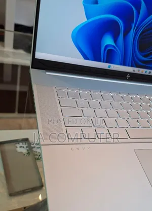 New Laptop HP Envy 15 16GB Intel Core I7 SSD 1T