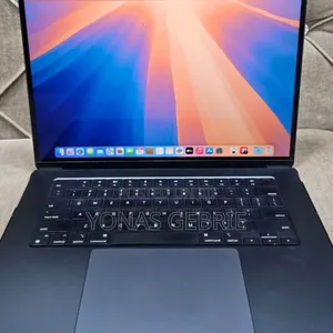 New Laptop Apple MacBook Air 2023 M2 8GB Apple M2 SSD 512GB