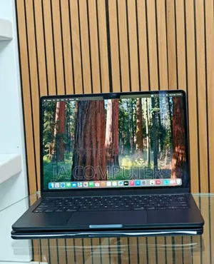 New Laptop Apple MacBook Air 2024 M3 13-Inch 16GB Apple M3 SSD 256GB
