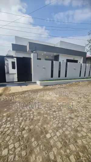 Furnished 5bdrm Villa in ሀያት ዞን, Bole for sale