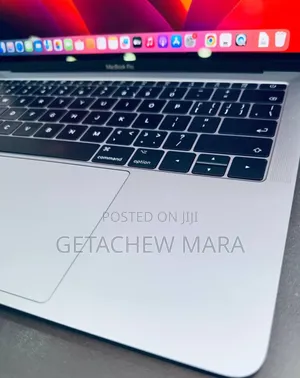 New Laptop Apple MacBook Pro 2017 8GB Intel SSD 512GB