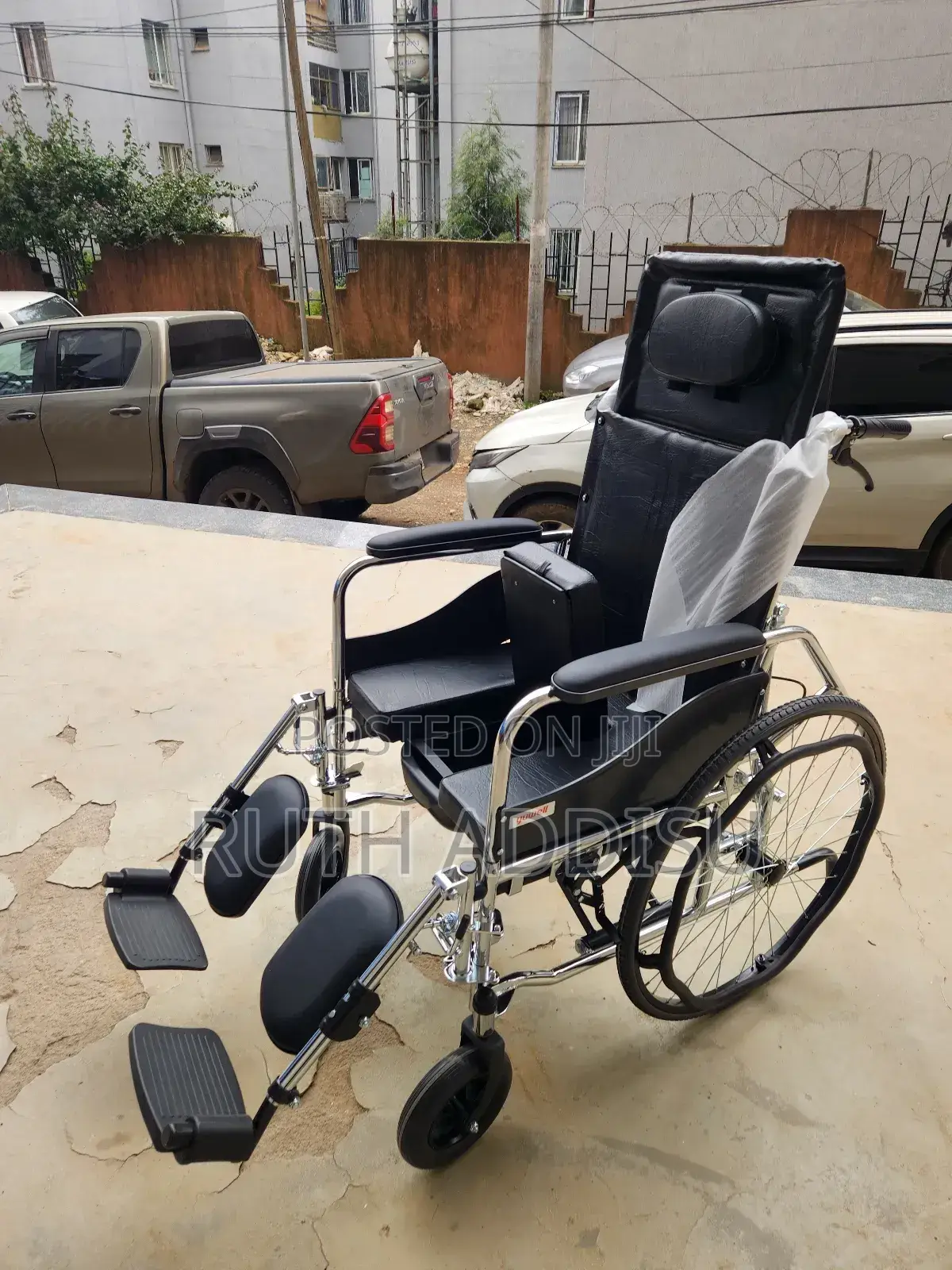 Very Safe Strong Foldable Wheelchair痲我brand New Pilot Aided Wheelchair
