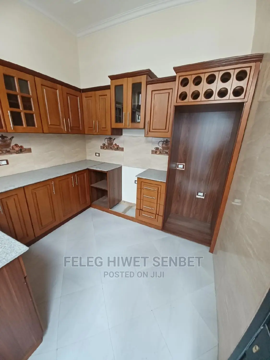 5bdrm Villa in አአ, Bole for sale