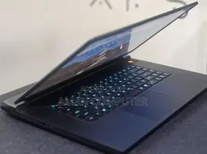 New Laptop Dell Alienware 17 16GB AMD Ryzen 7 SSD 1T