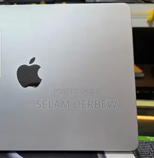 New Laptop Apple MacBook Air 2022 M2 16GB Apple M2 SSD 256GB